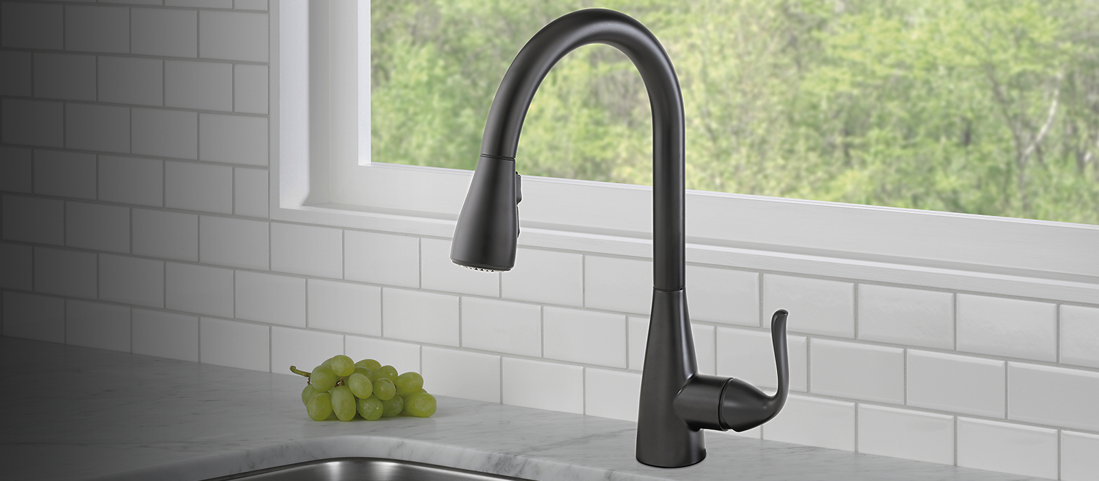 GRENVILLE Kitchen Collection Delta Faucet